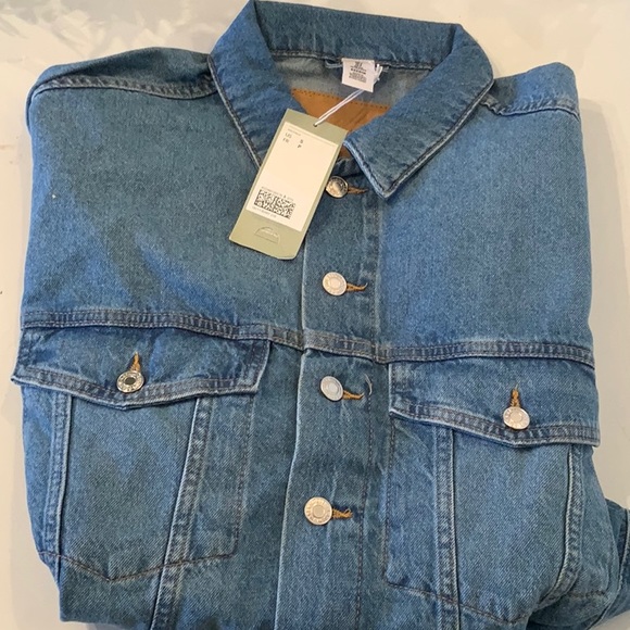 H&M Jackets & Blazers - NWT H&M OVERSIZED DENIM JACKET S